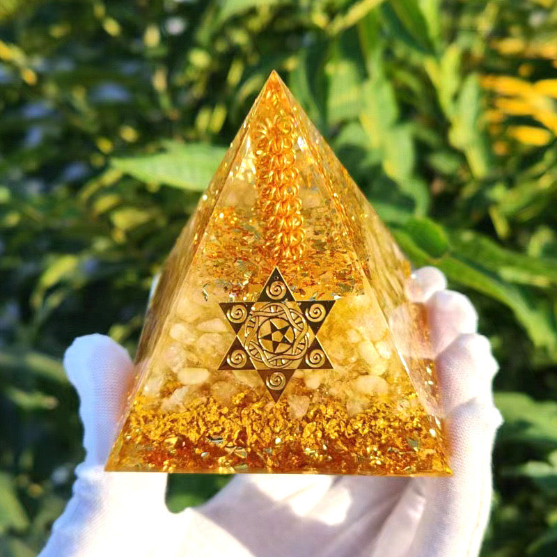 Energy crystal gravel pyramid gathers wealth, increases spiritual energy, home resin drip glue handicraft desktop ornaments